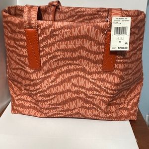 Michael Kors Tote